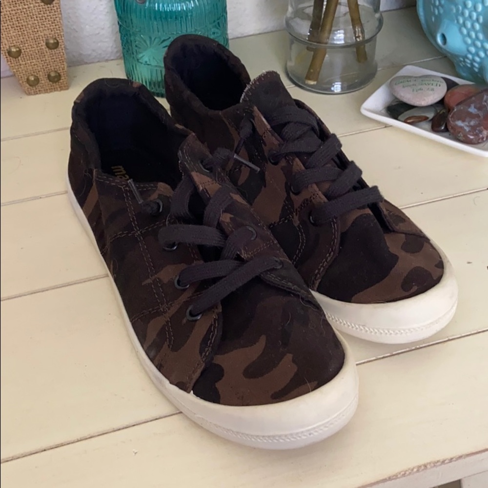 Steve Madden Camo Sneakers
